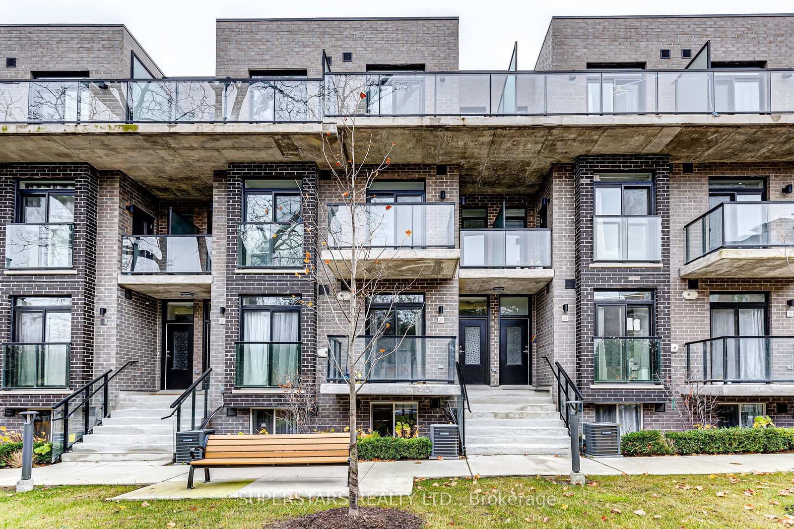 51 Winlock Park, Unit 27