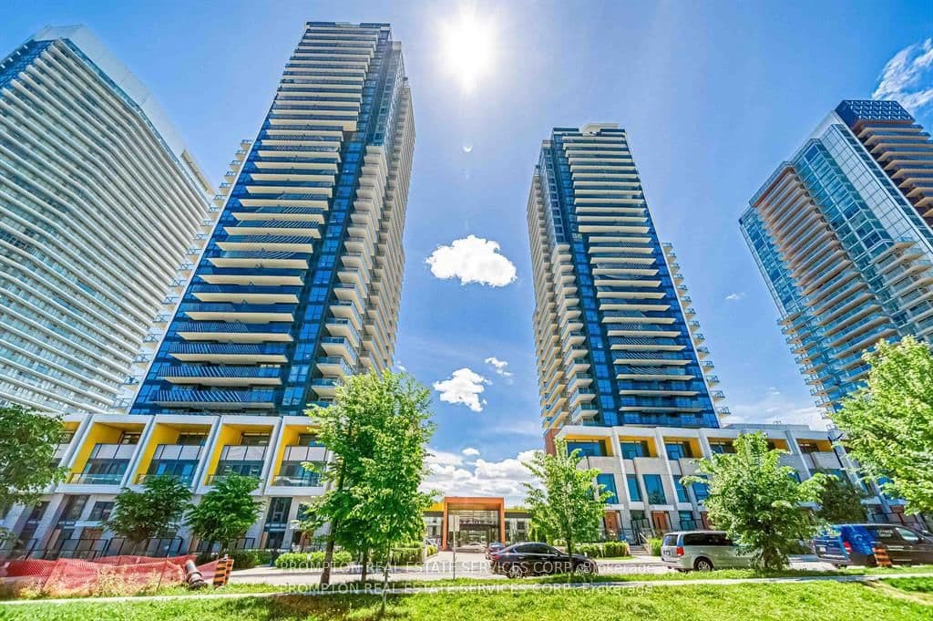 95 McMahon Drive, Unit 2009