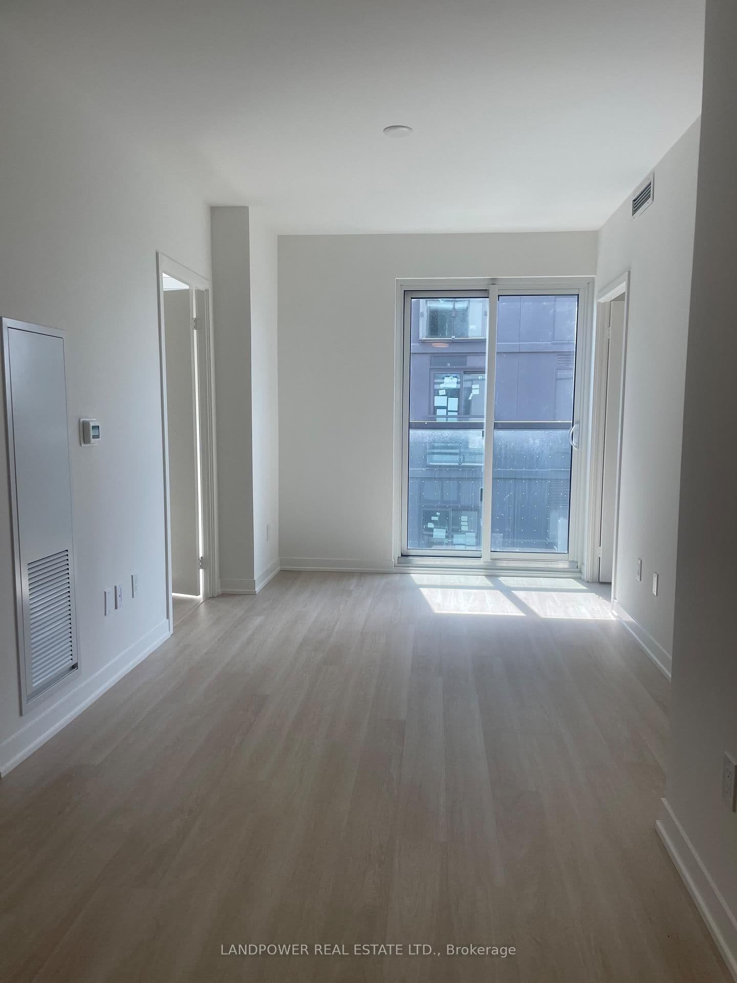 500 Wilson Avenue, Unit 905