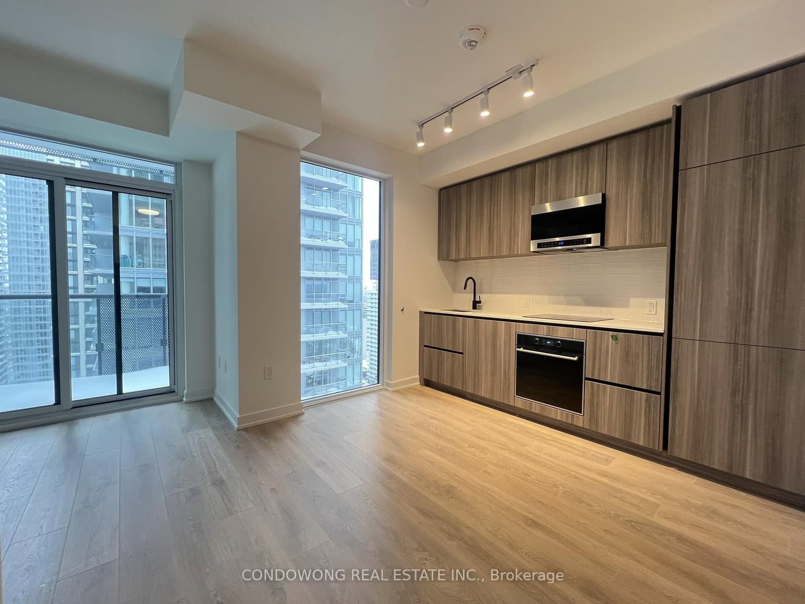 117 Broadway Avenue, Unit 2603