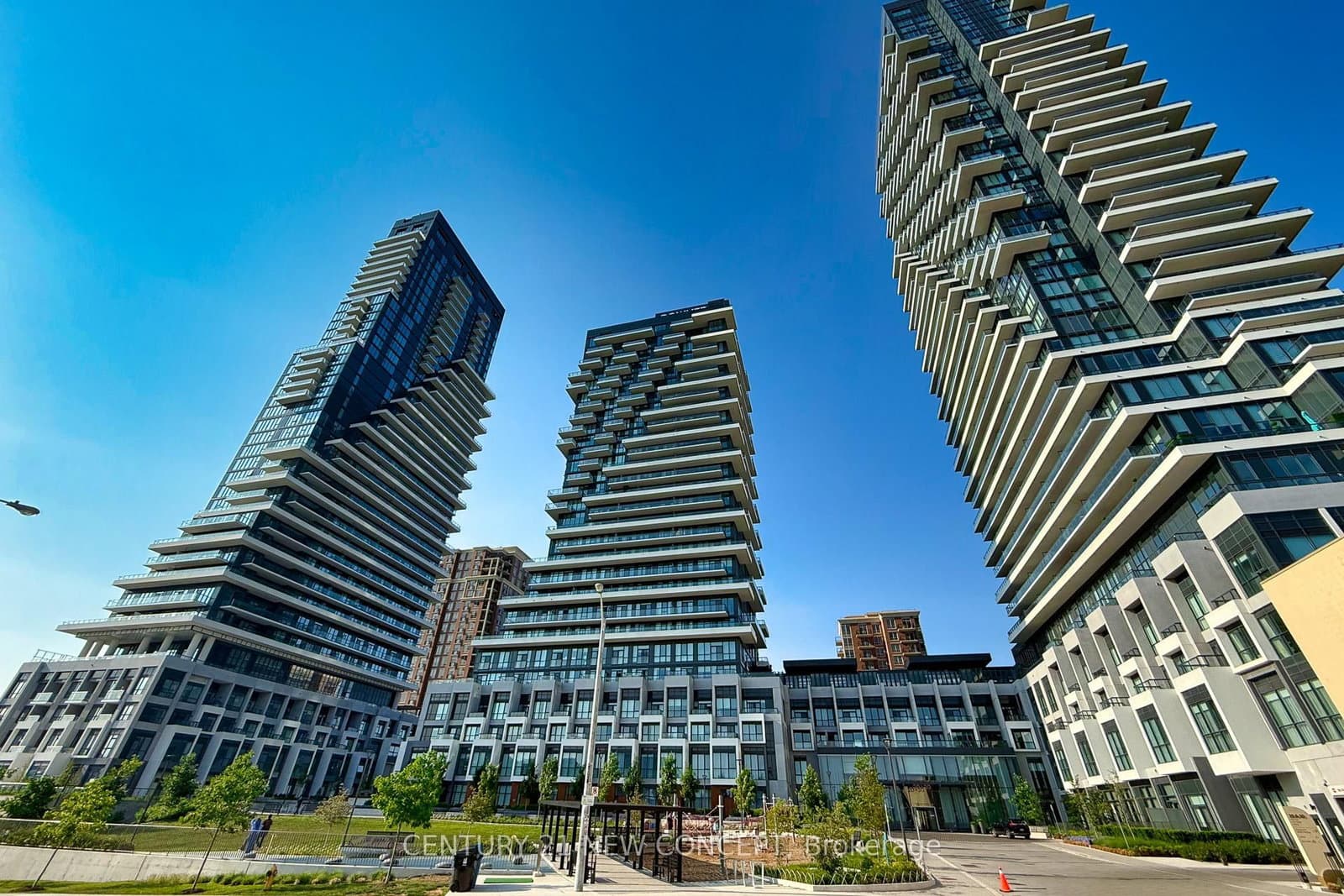 30 Inn On The Park Drive, Unit 2801