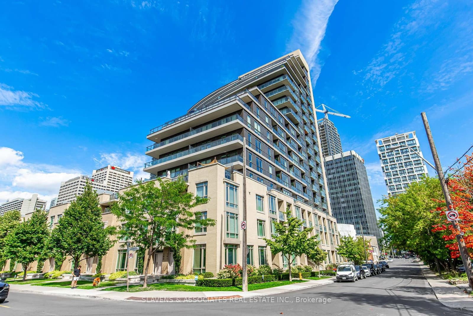 60 Berwick Avenue, Unit LPH01
