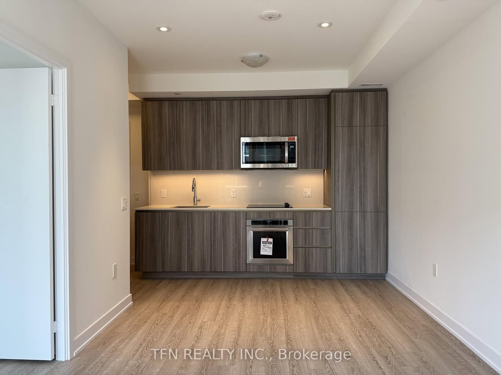 15 Richardson Street, Unit 920
