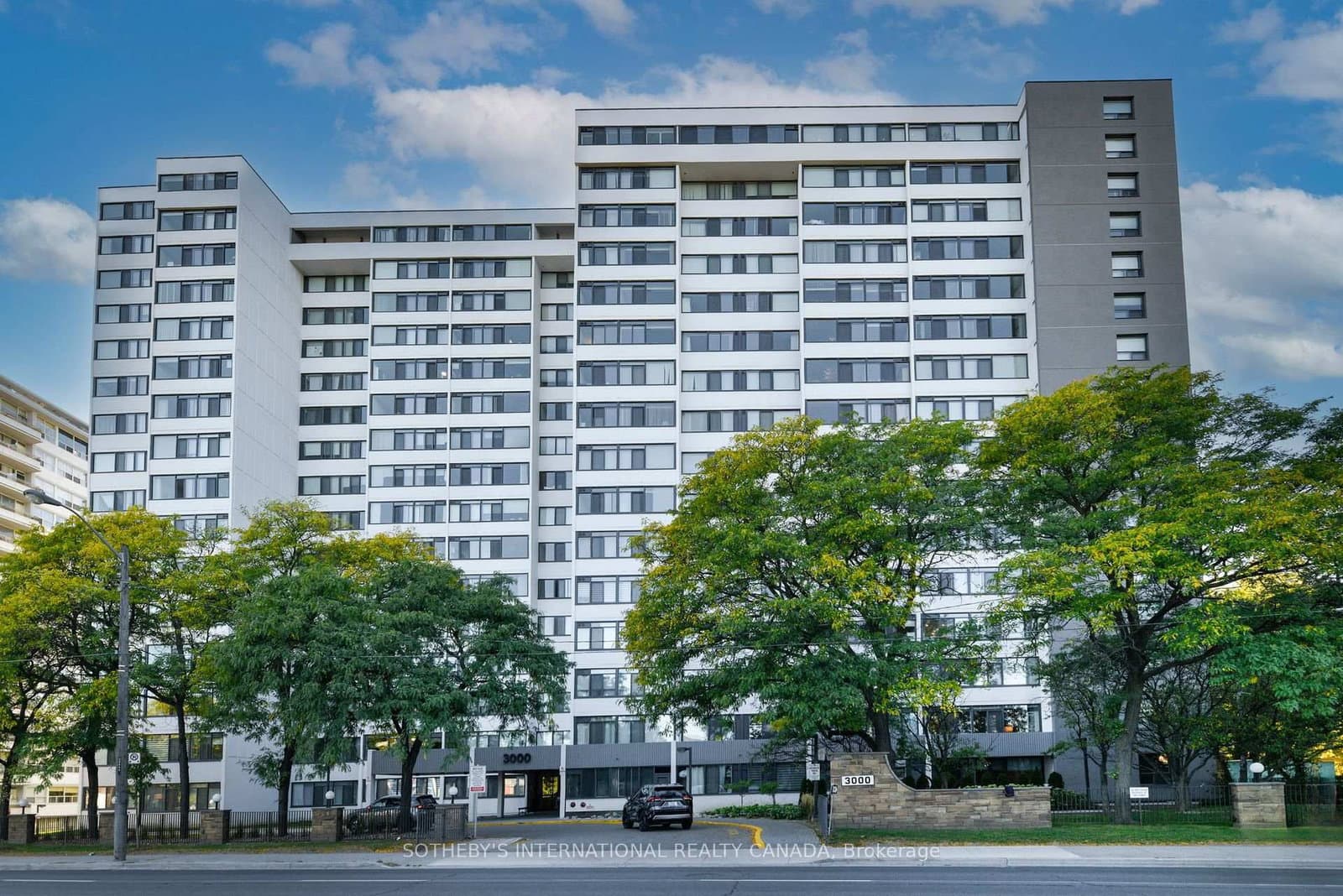 #1205 - 3000 Bathurst Street