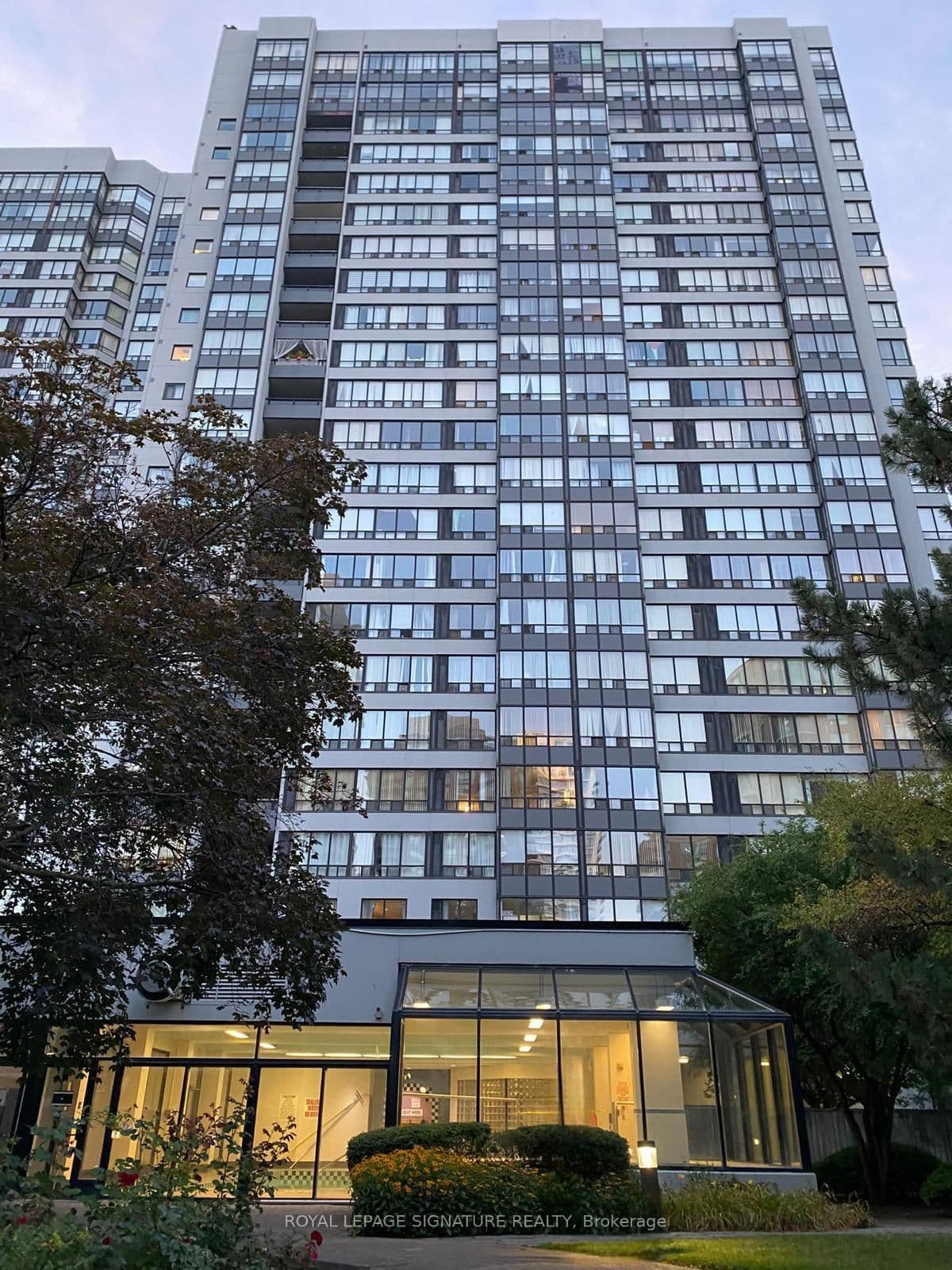 #1604 - 7 Bishop Avenue