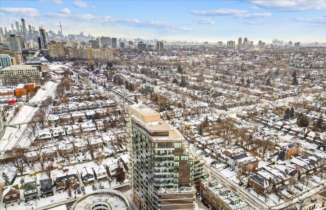 60 Berwick Avenue, Unit 1202