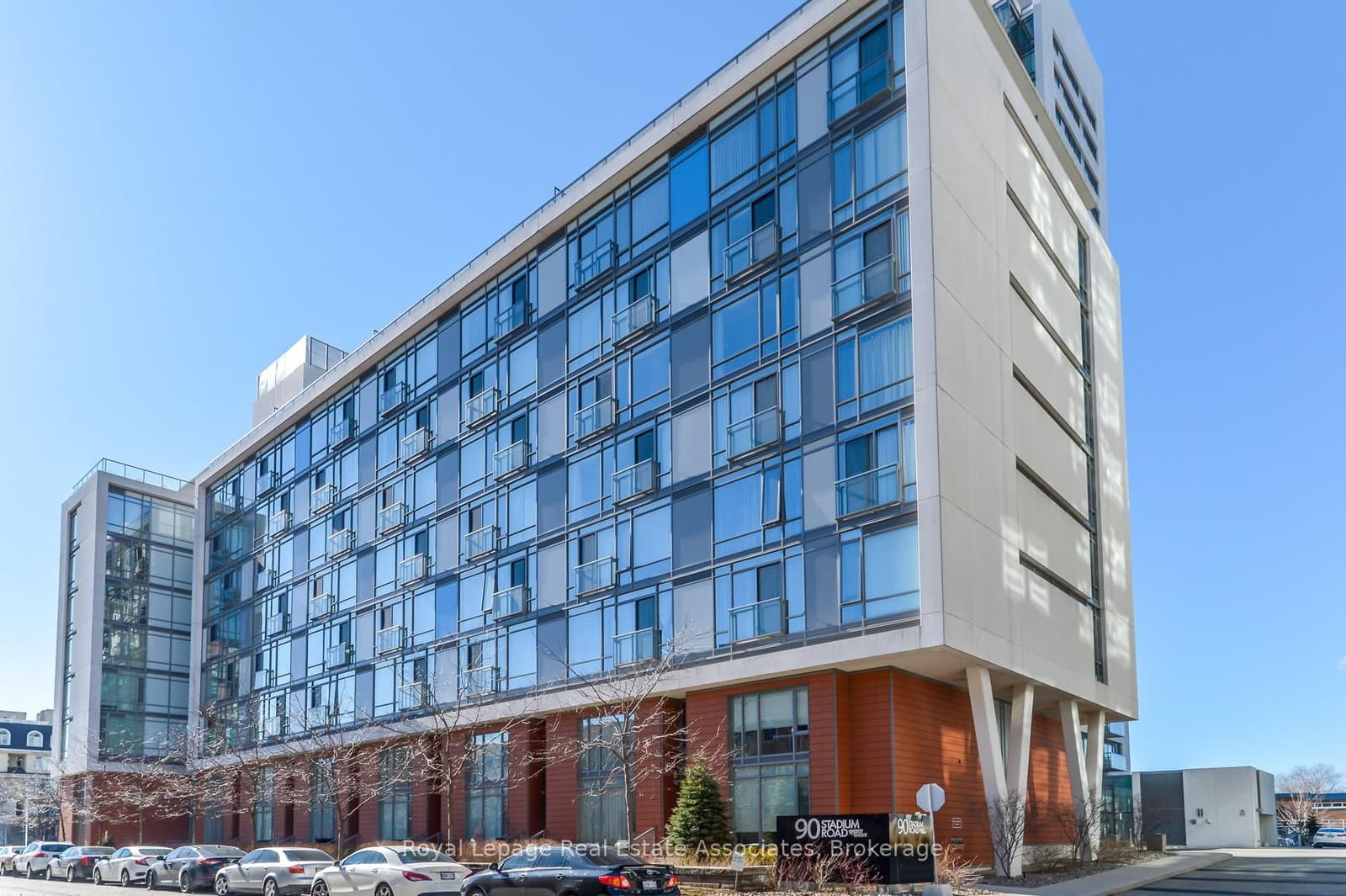 #1002 - 90 Stadium Road