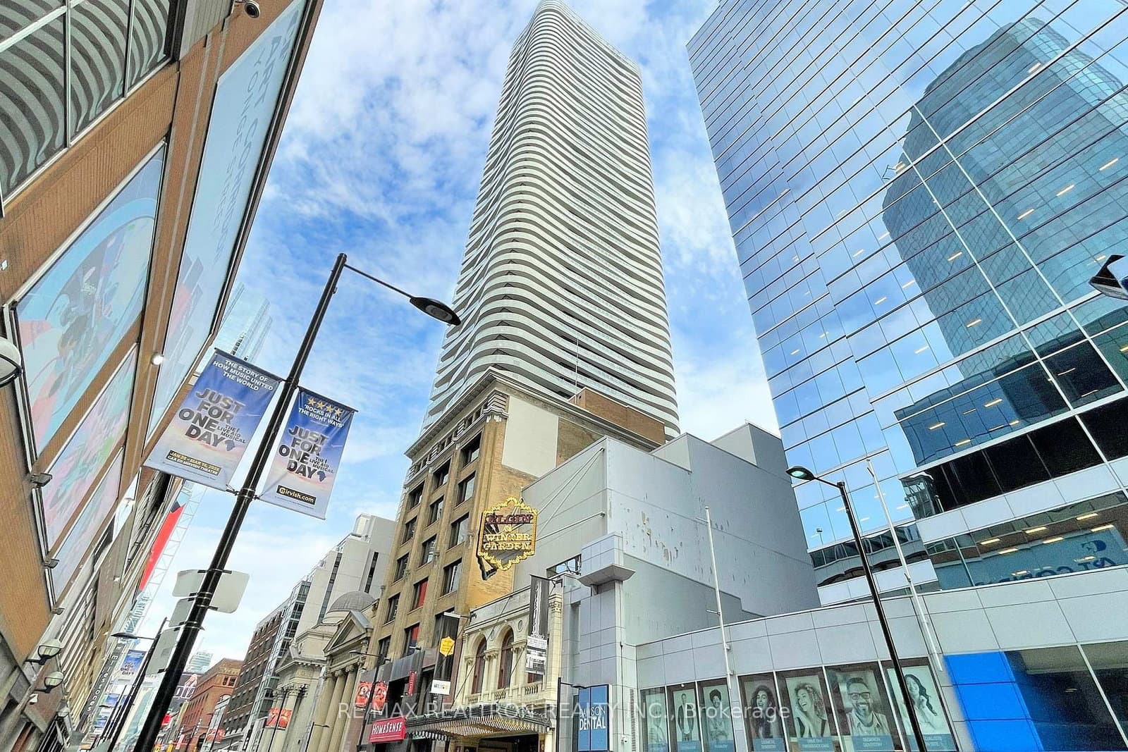 #1505 - 197 Yonge Street