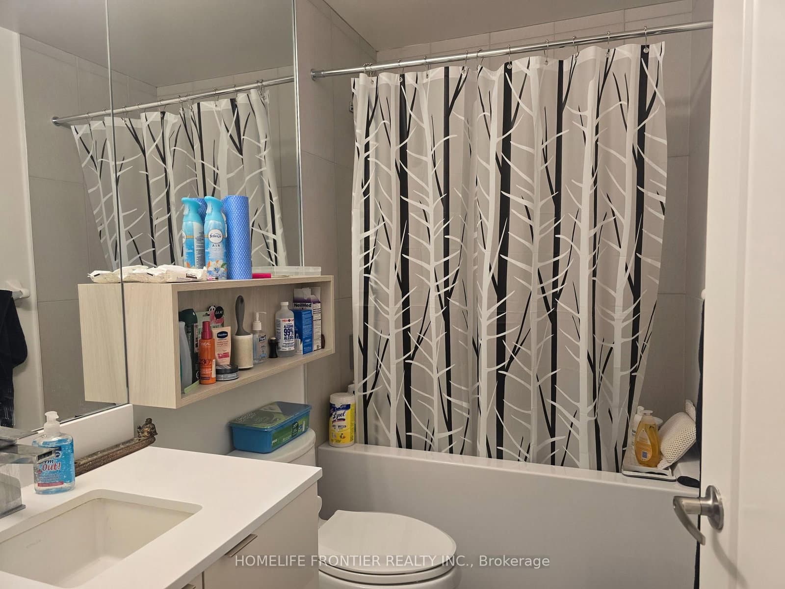 #1625 - 70 Princess Street