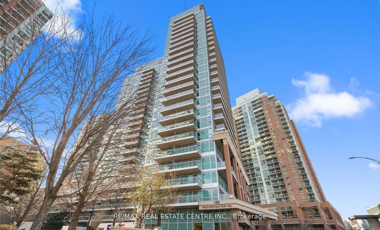 #702 - 100 Western Battery Road