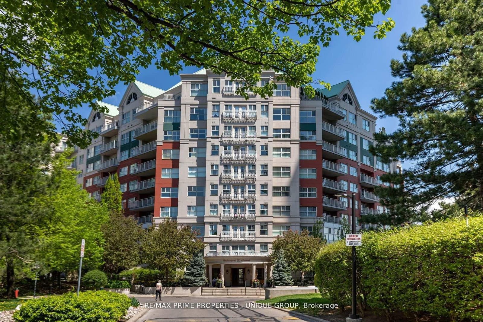 #808 - 18 Concorde Place