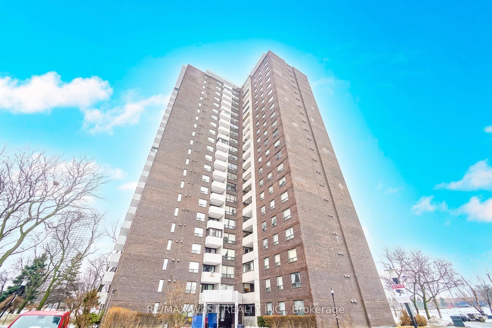 #909 - 10 Muirhead Road