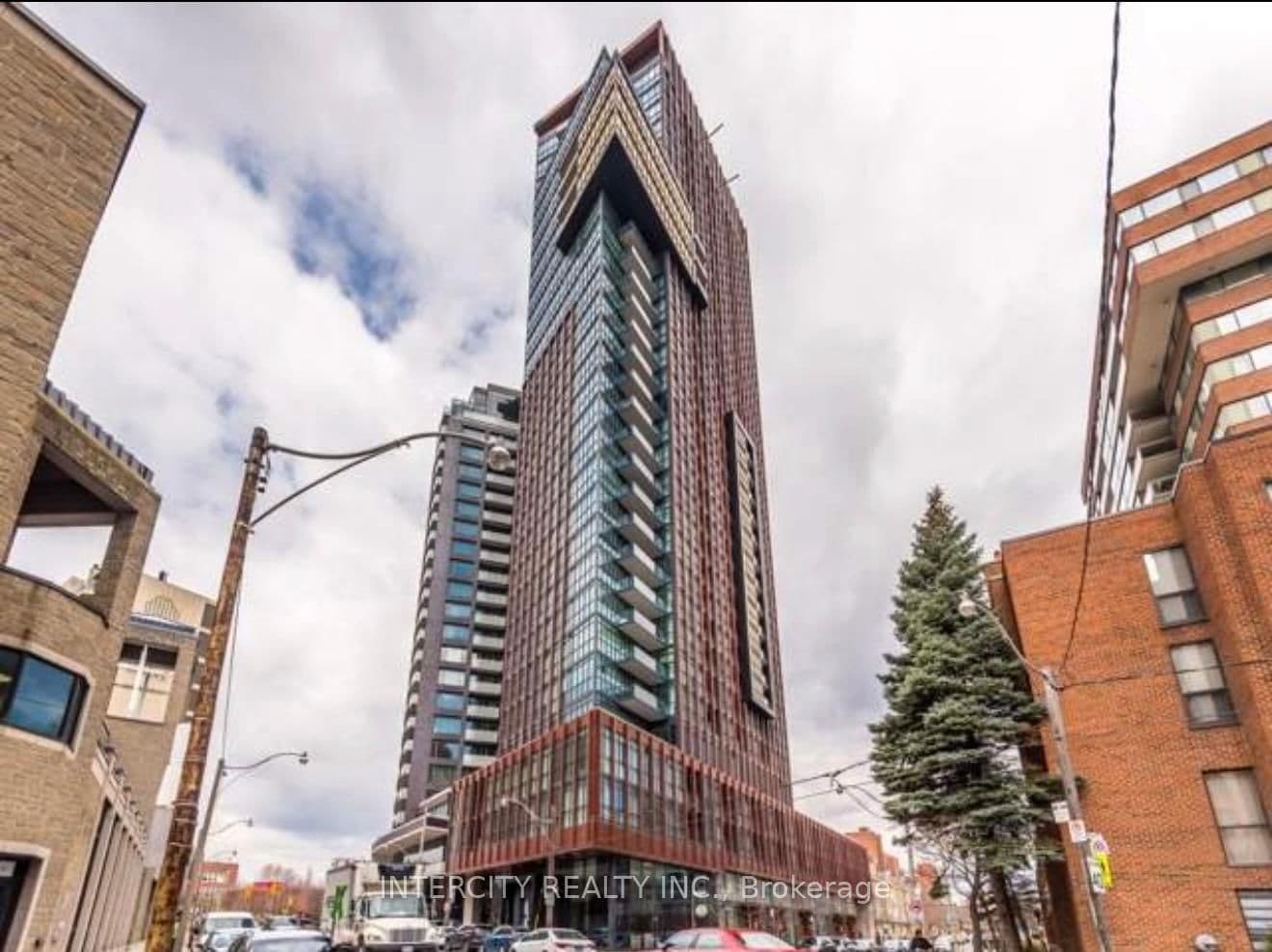 #1802 - 32 Davenport Road