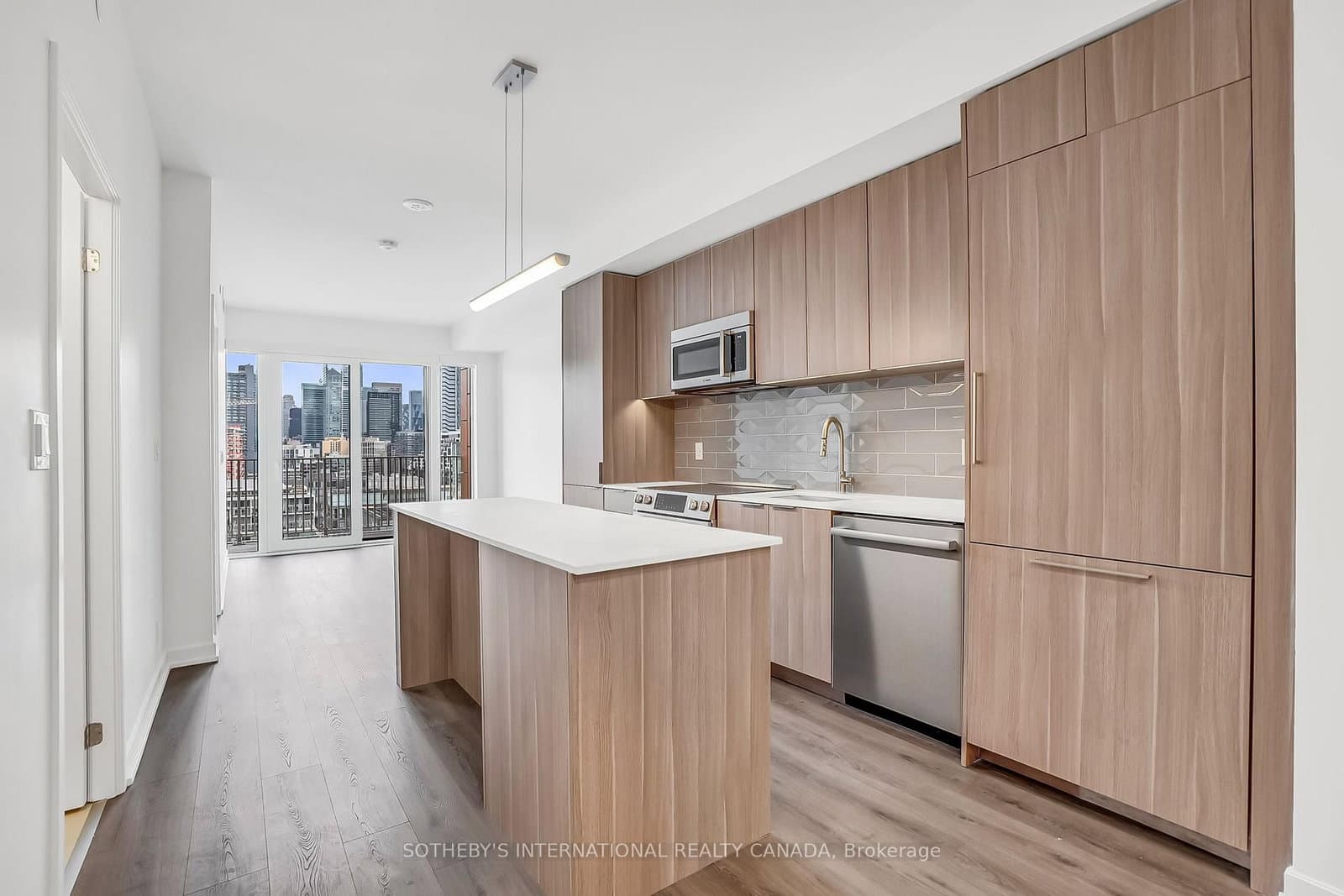 #1407 - 88 Bathurst Street