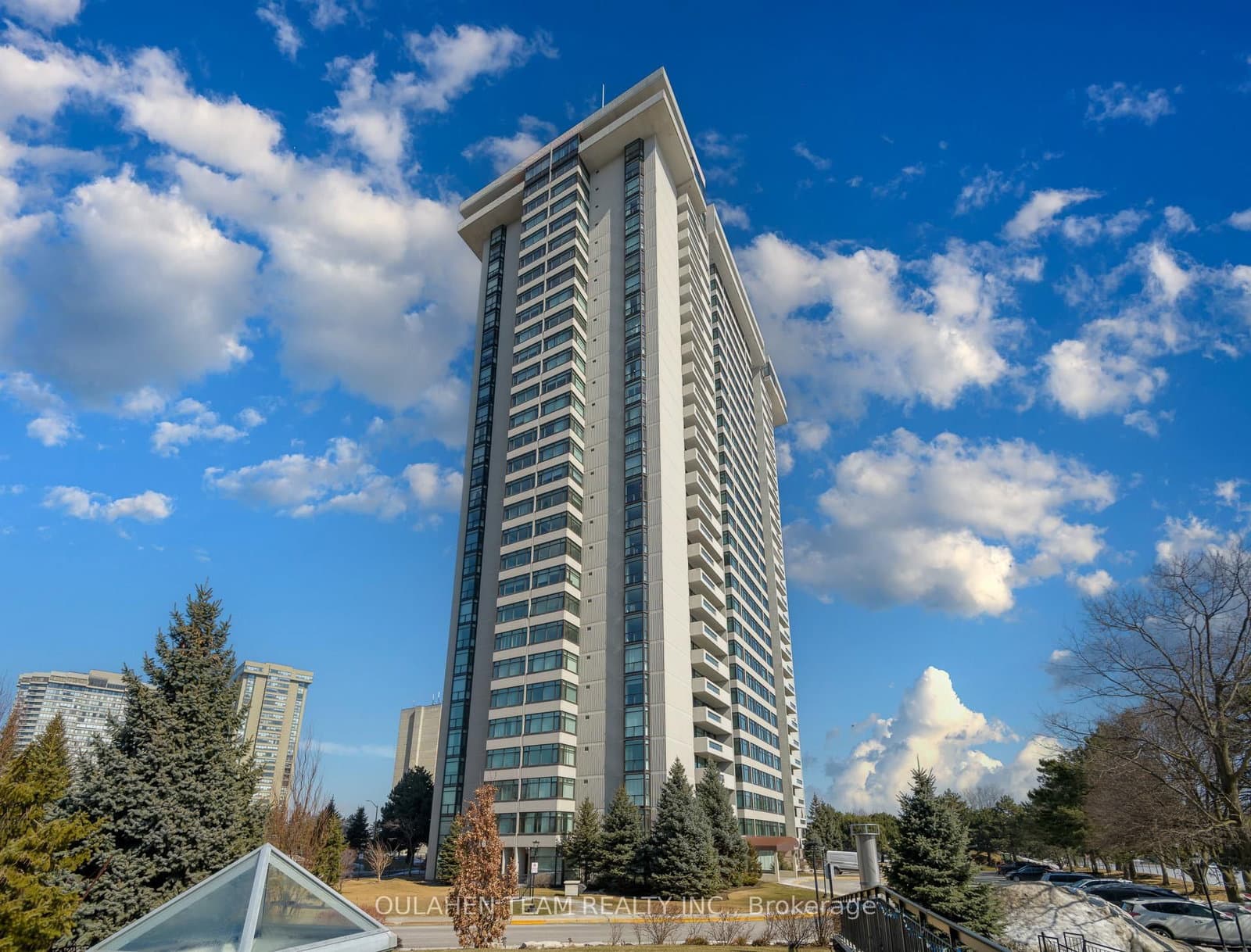 #1905 - 1555 Finch Avenue E