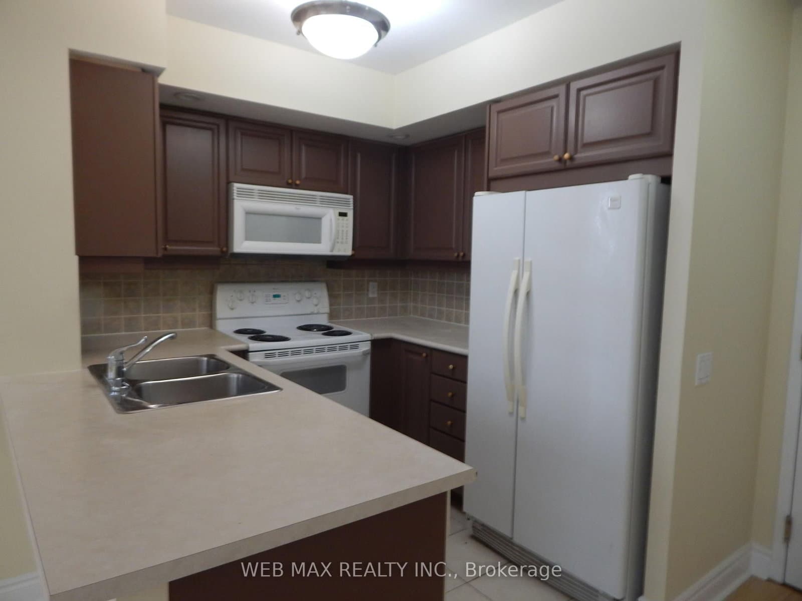#309 - 5 Northtown Way