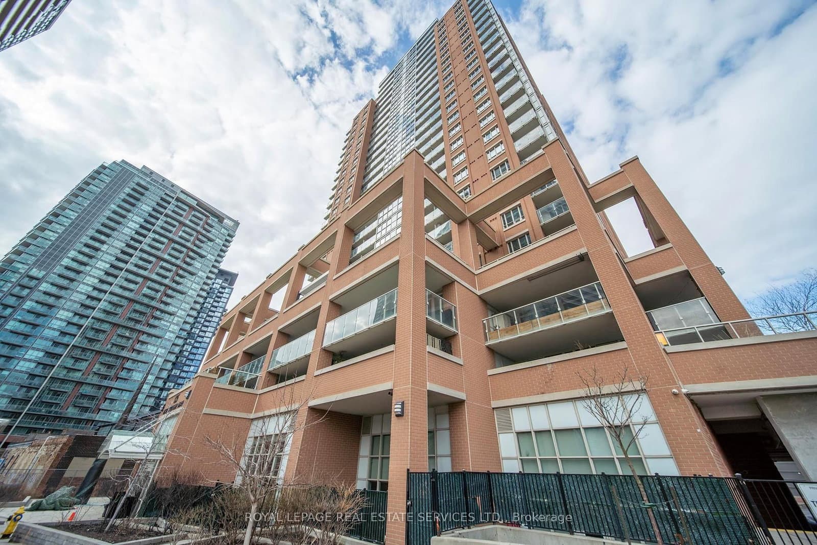 #502 - 125 Western Battery Road