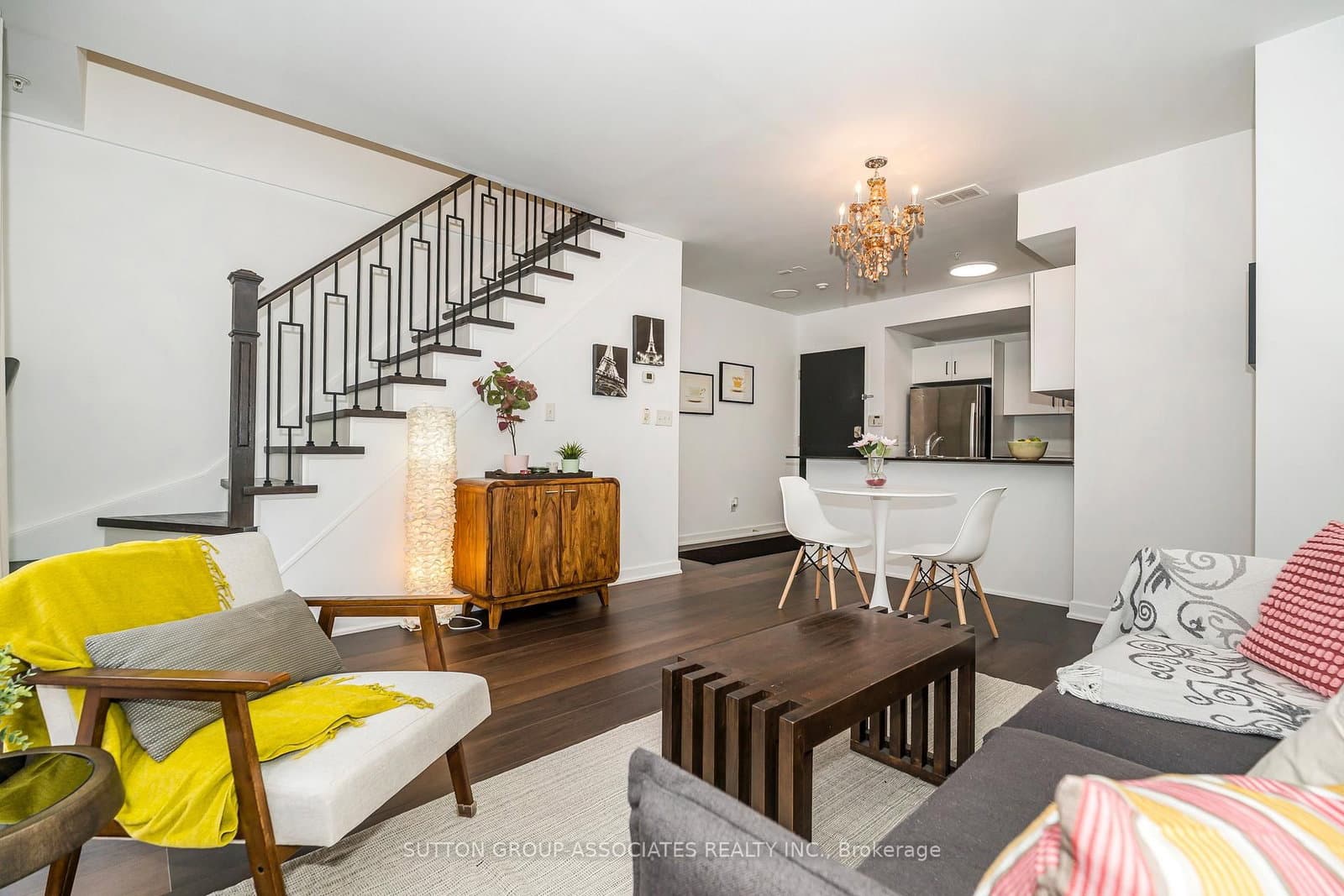 #PH7 - 539 Jarvis Street
