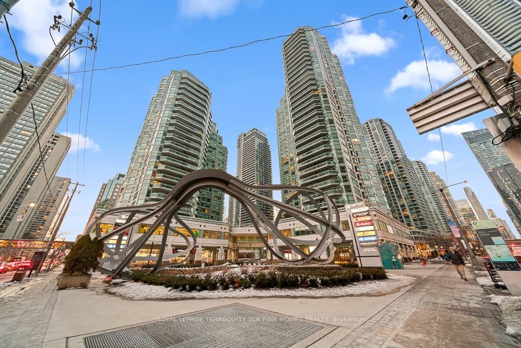 #2604 - 10 Yonge Street