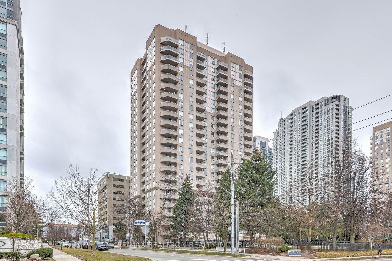 #1608 - 18 Hillcrest Avenue