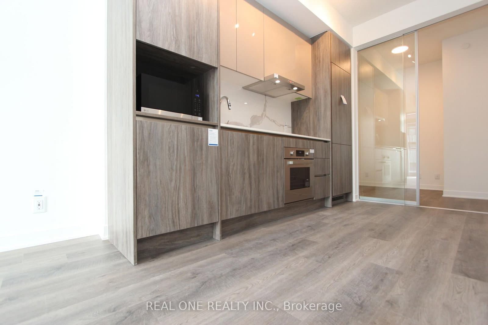 #3307 - 180 Front Street E