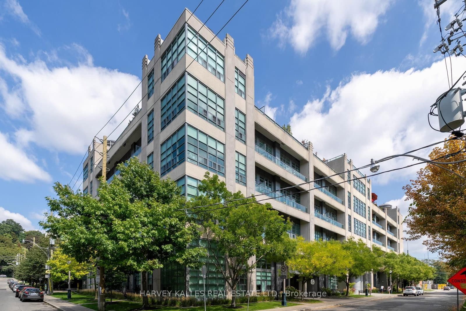 #317 - 380 Macpherson Avenue