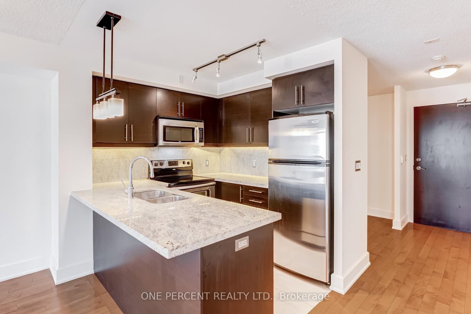 #410 - 676 Sheppard Avenue E