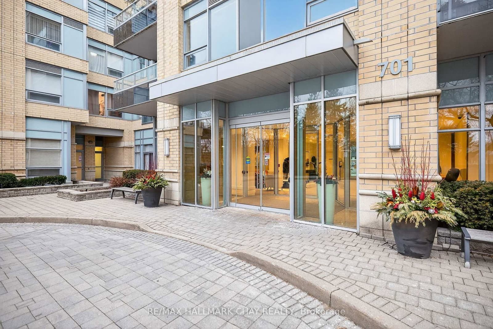 #108 - 701 Sheppard Avenue W