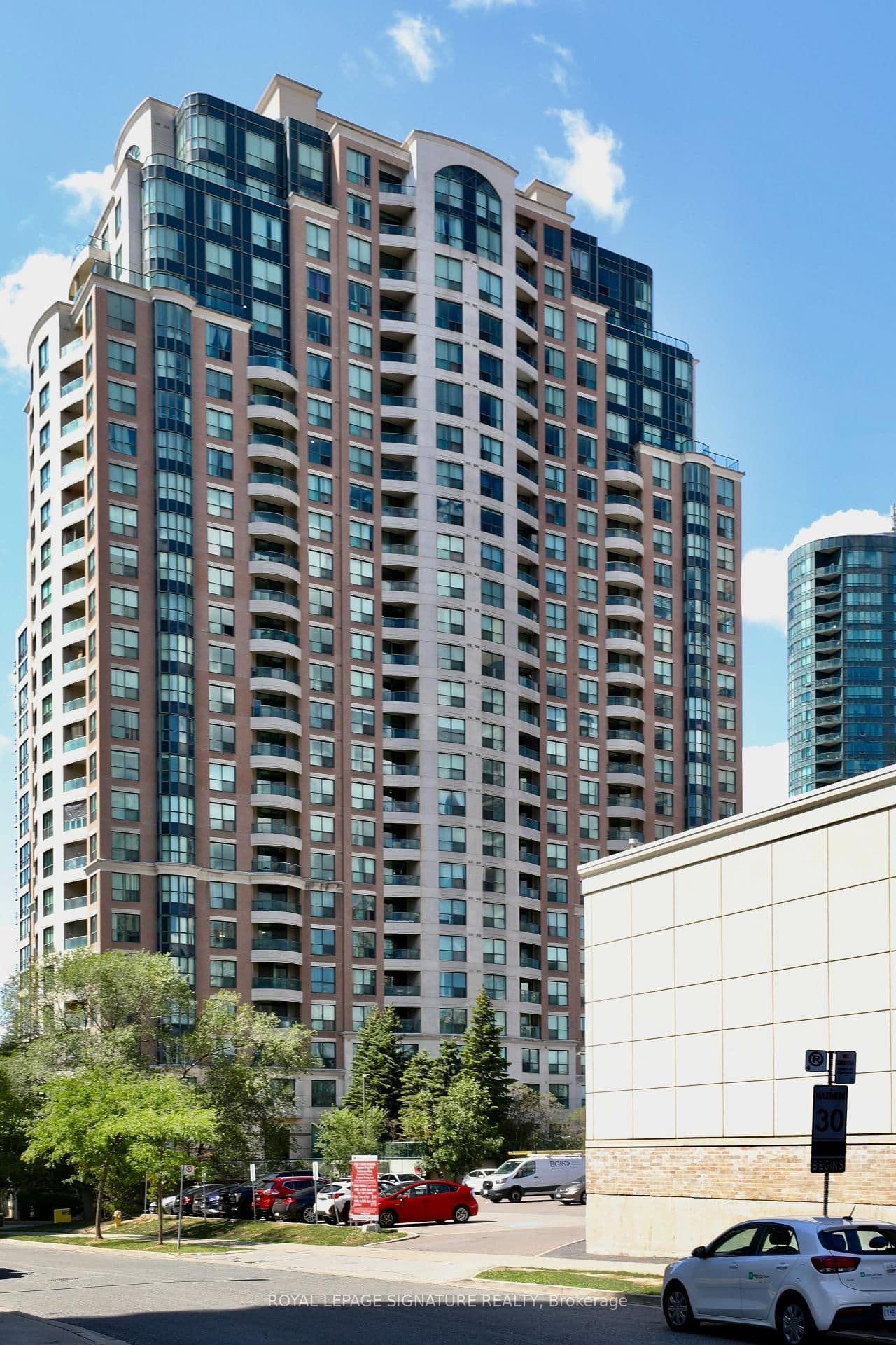 #1116 - 7 Lorraine Drive
