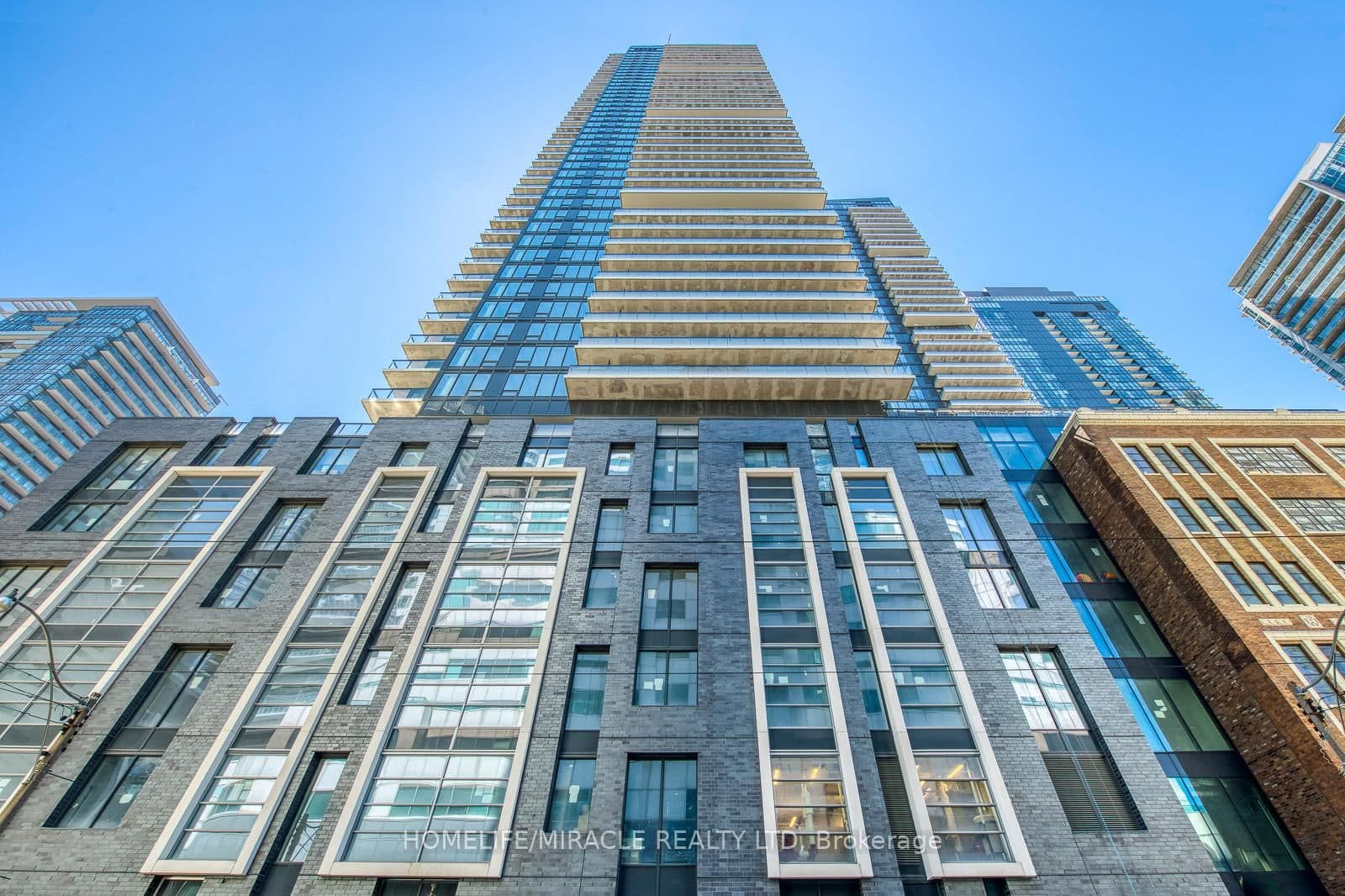 125 Blue Jays Way, Unit 3210