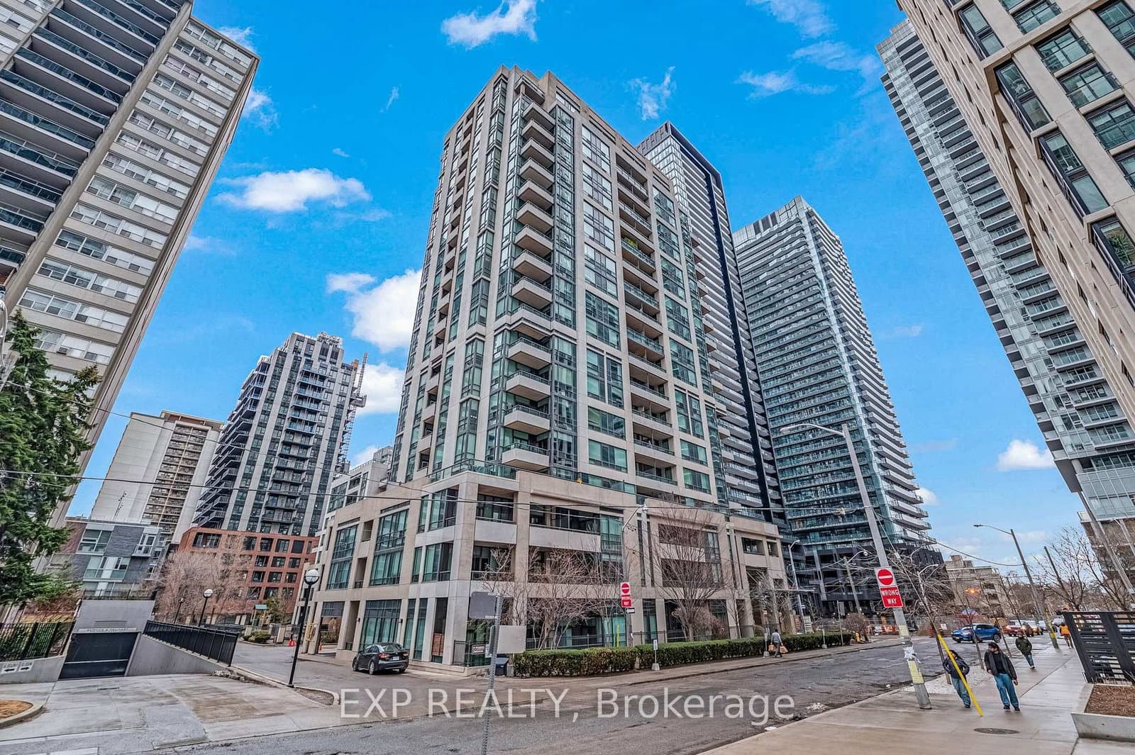 #1102 - 88 Broadway Avenue