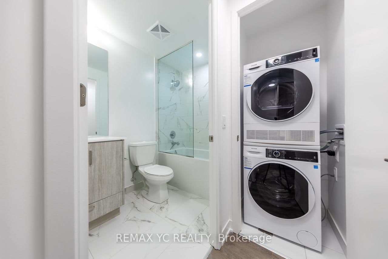 ##3205 - 180 Front Street E