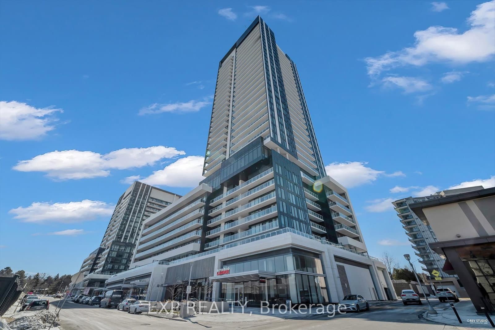 #313 - 50 O'neill Road