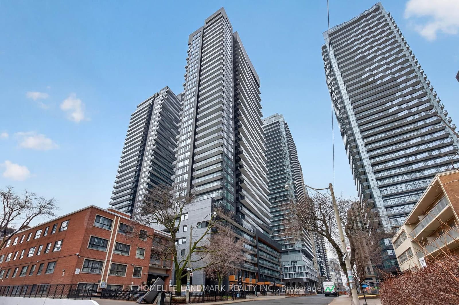 #606 - 127 Broadway Avenue
