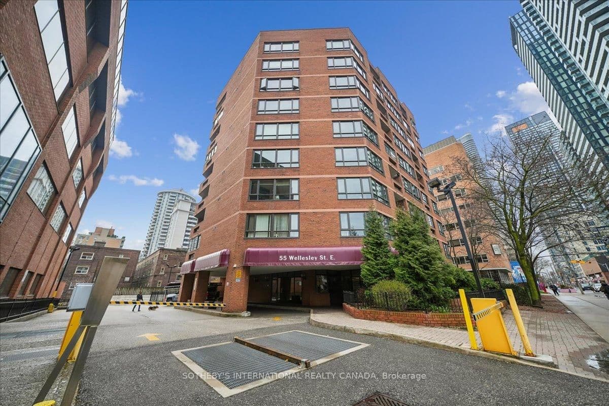 #505 - 55 Wellesley Street E