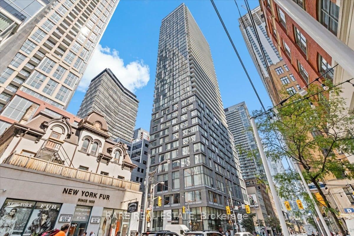 #716 - 101 Peter Street