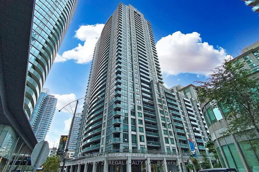 #2706 - 19 Grand Trunk Crescent