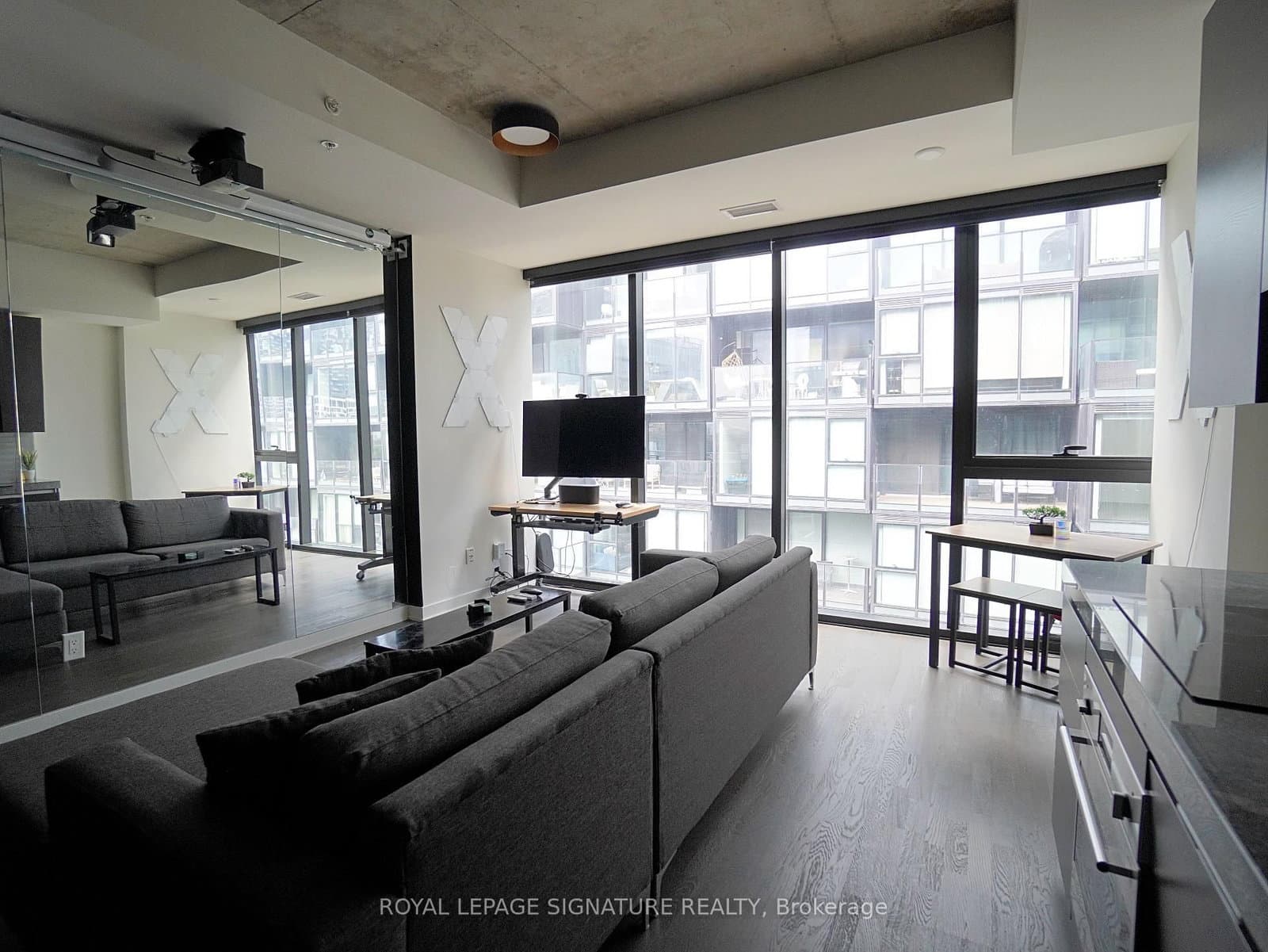 #1006 - 38 Stewart Street