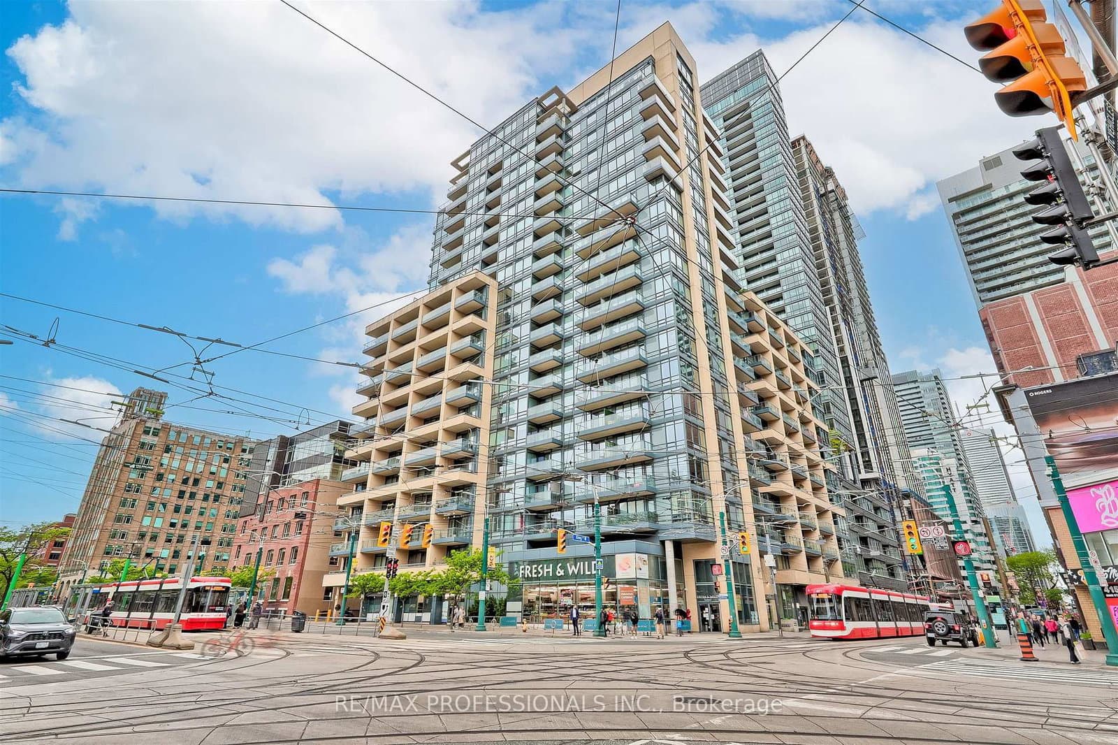 #1416 - 438 King Street