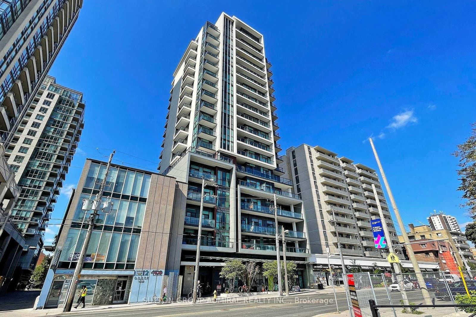 1486 Bathurst Street, Unit 907