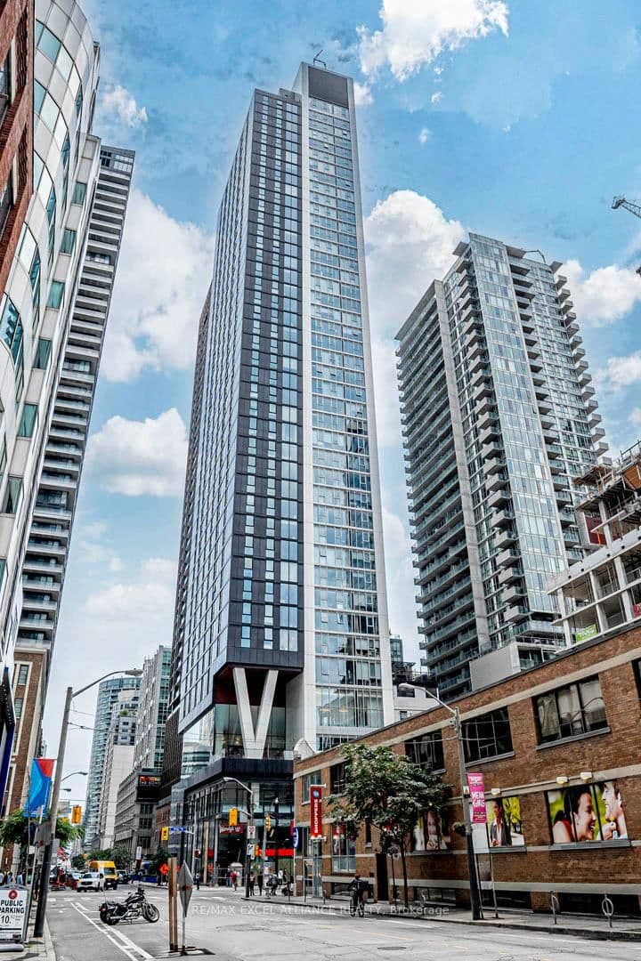 #3009 - 357 King Street W