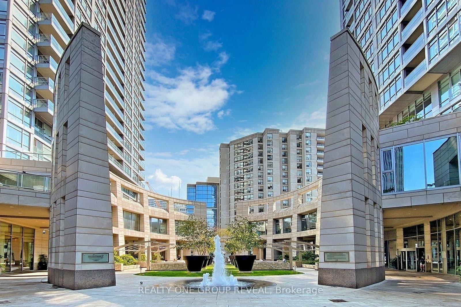 #3707 - 2191 Yonge Street