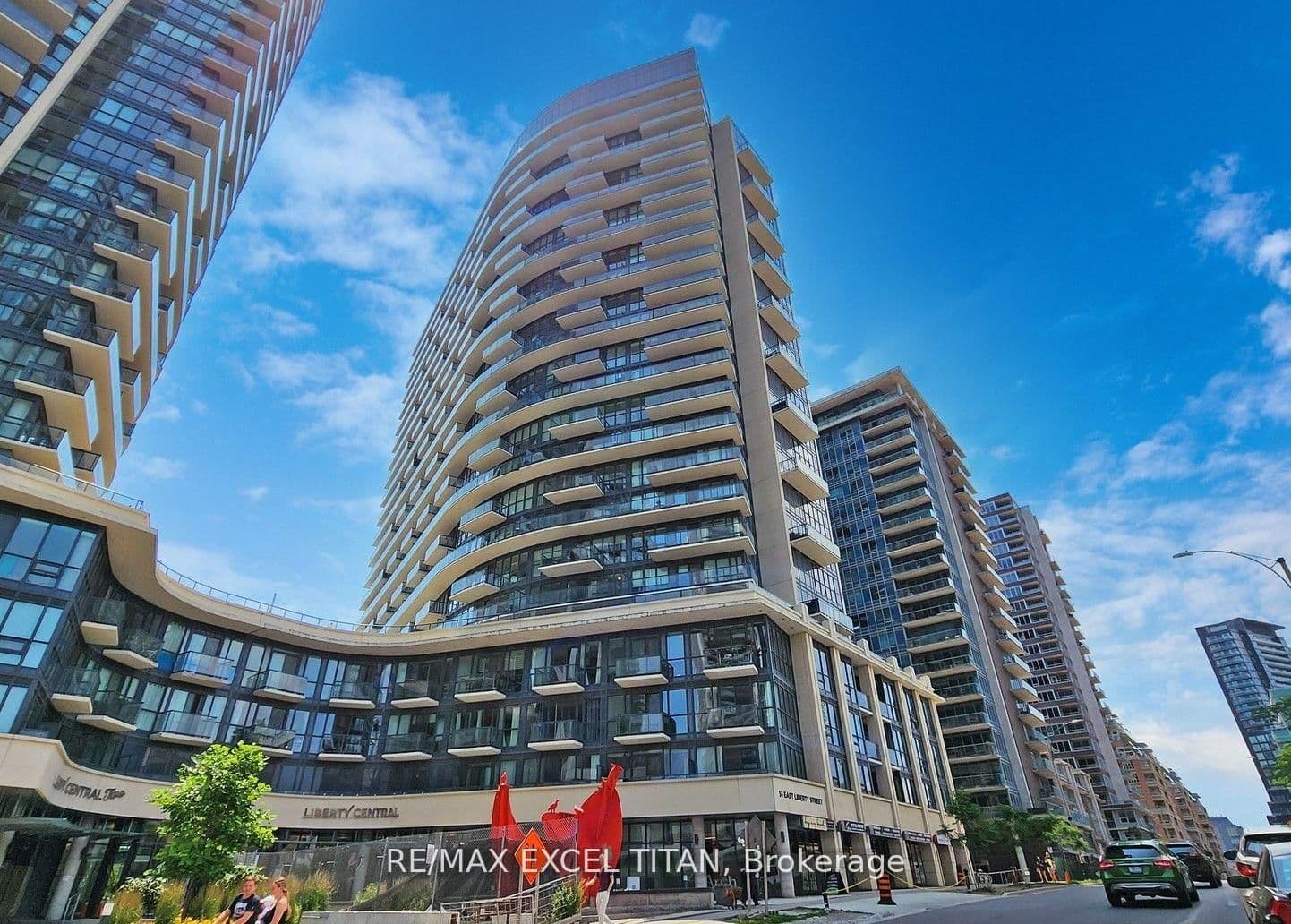 #1202 - 51 East Liberty Street