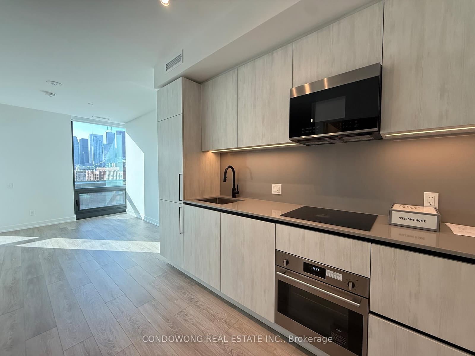 35 Parliament Street, Unit 921