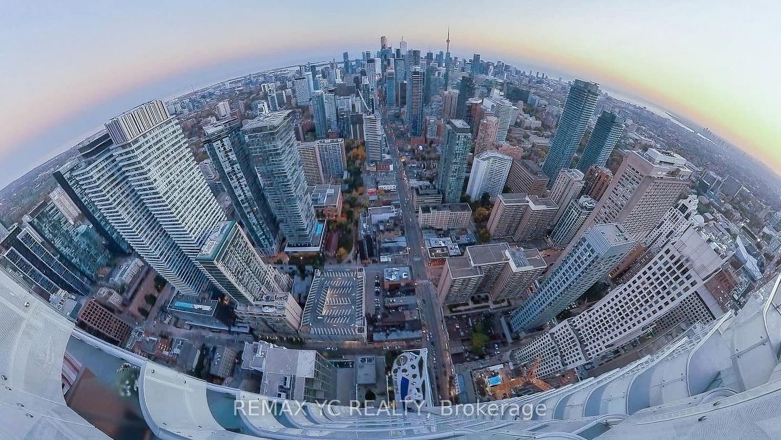 1 Bloor Street E, Unit 5905