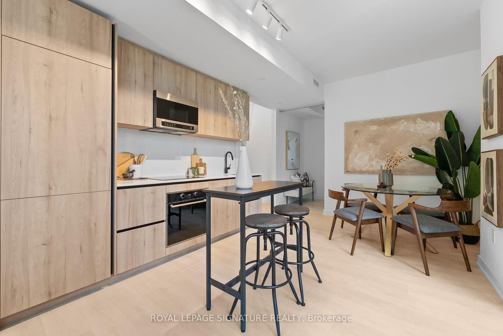 #2502 - 117 Broadway Avenue