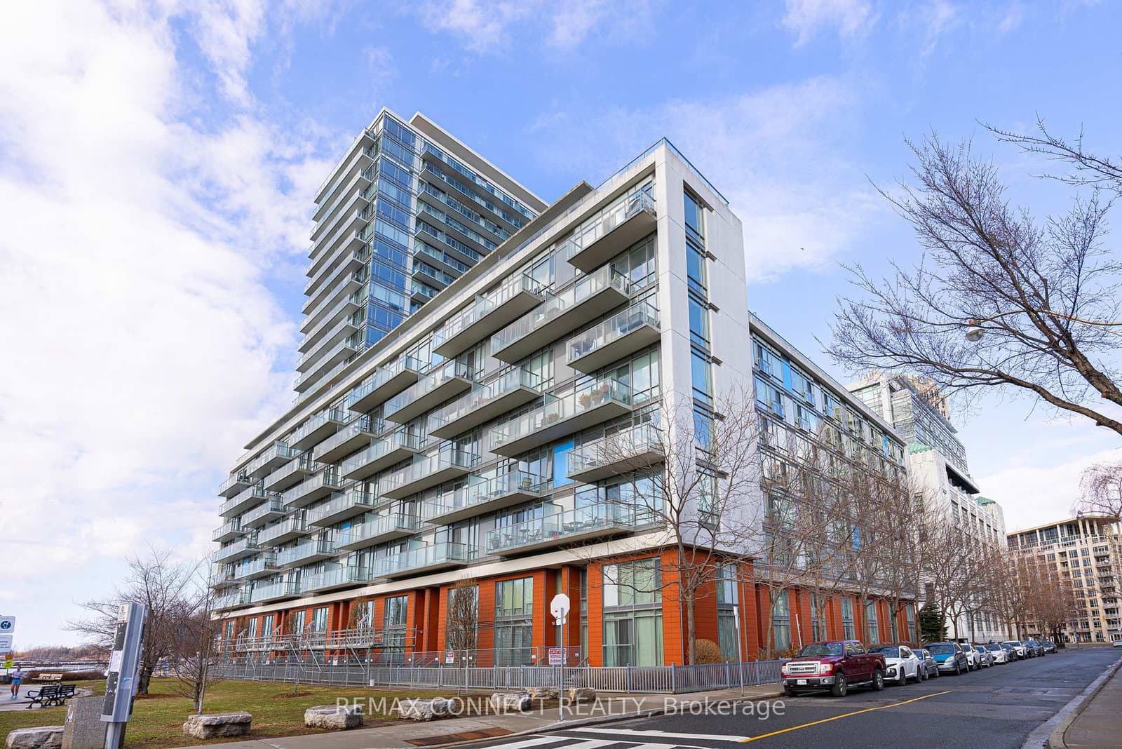 #330 - 90 Stadium Road