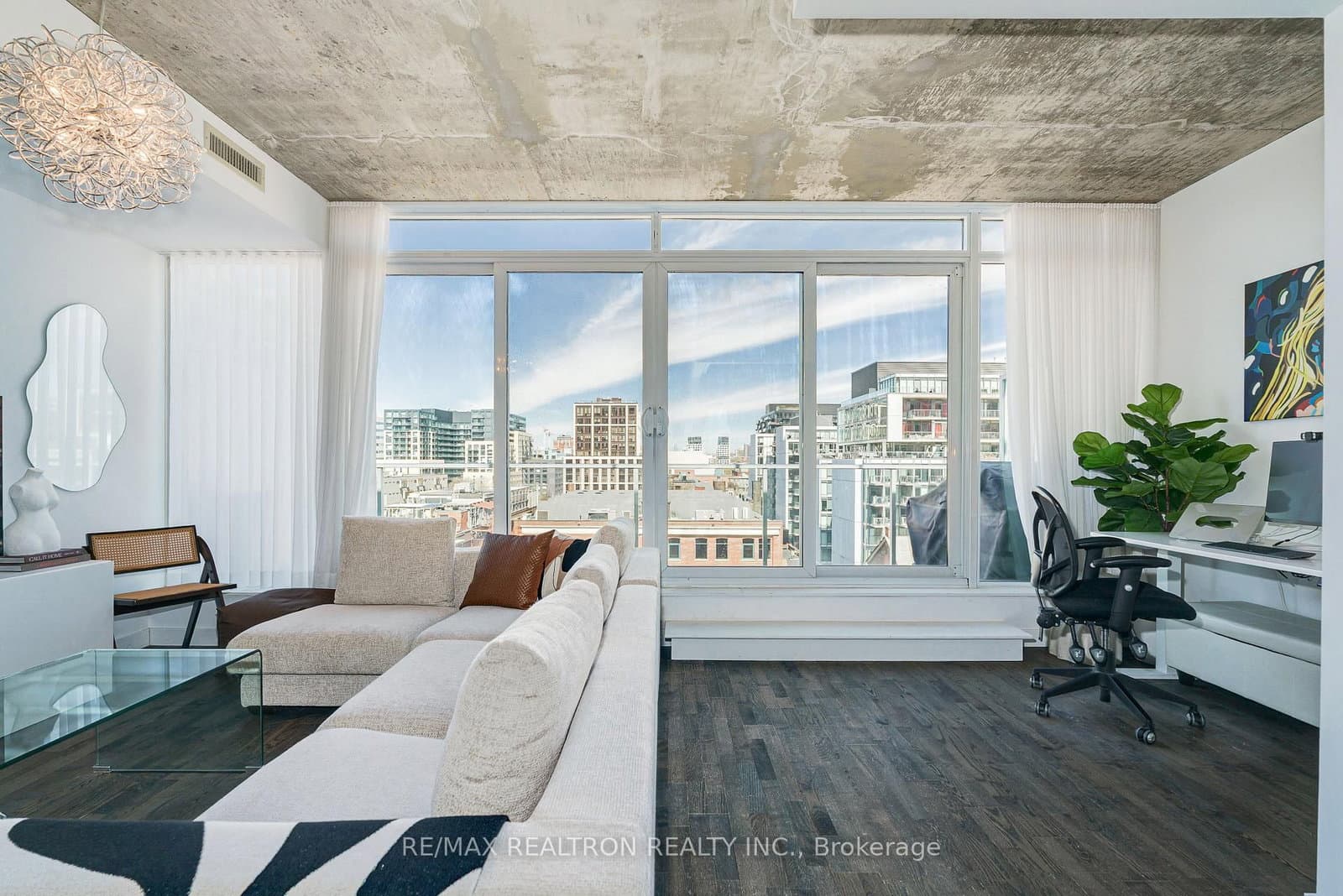#1003 - 75 Portland Street