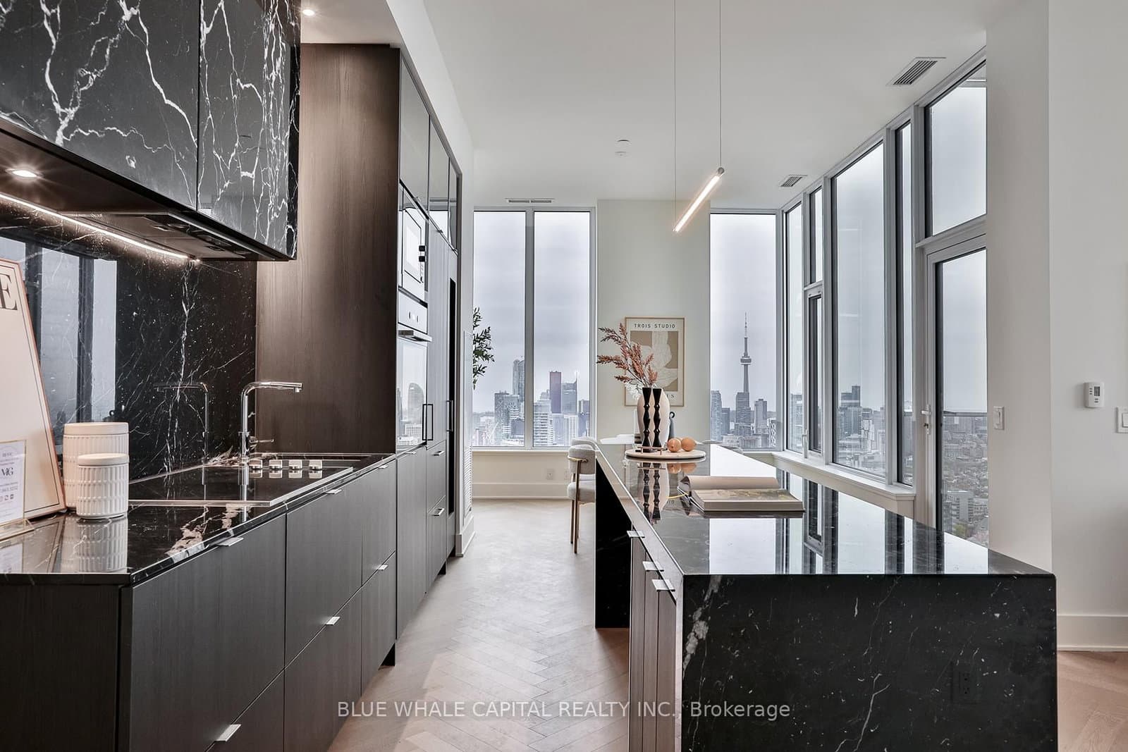 #LPH07 - 11 Yorkville Avenue