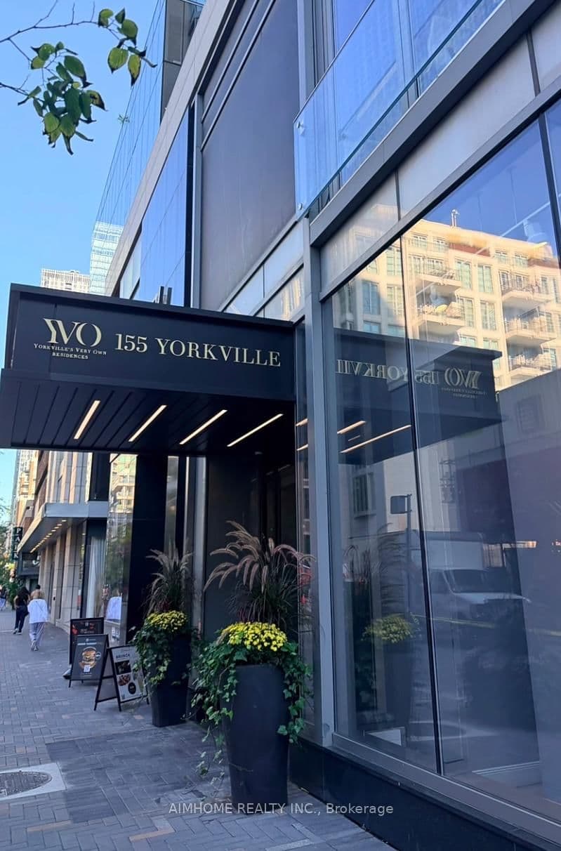 #805 - 155 Yorkville Avenue